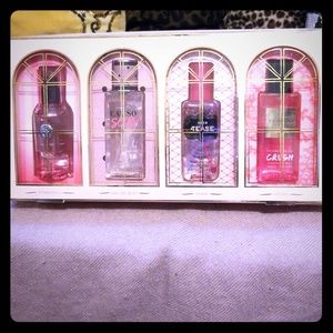 Victoria Secrets body spray set